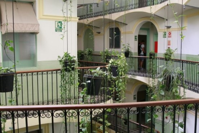 HOTEL PENINSULAR